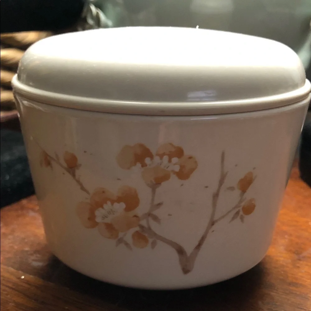 Ceramic Cherry Blossom Canister - White with Gold Blossom Design